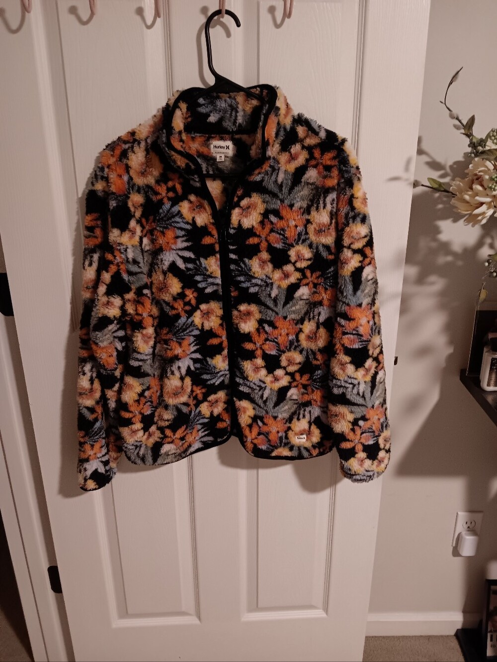 Hurley Multi-Color Floral Fleece Jacket. Medium
